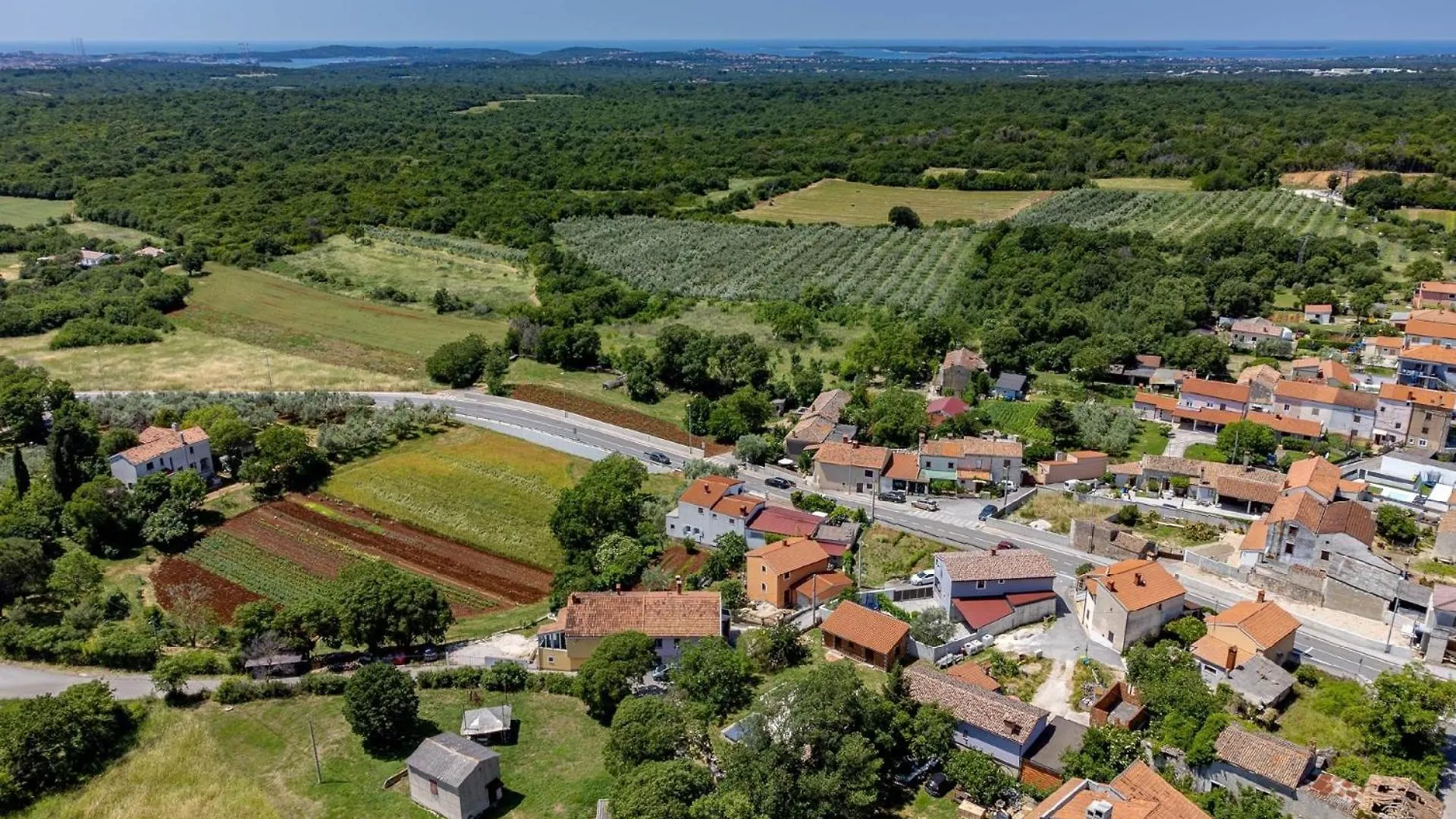 Ferienhaus Mit Privatpool Fuer 6 Personen Ca 140 Qm In Loborika, Istrien Suedkueste Von Istrien Croatia