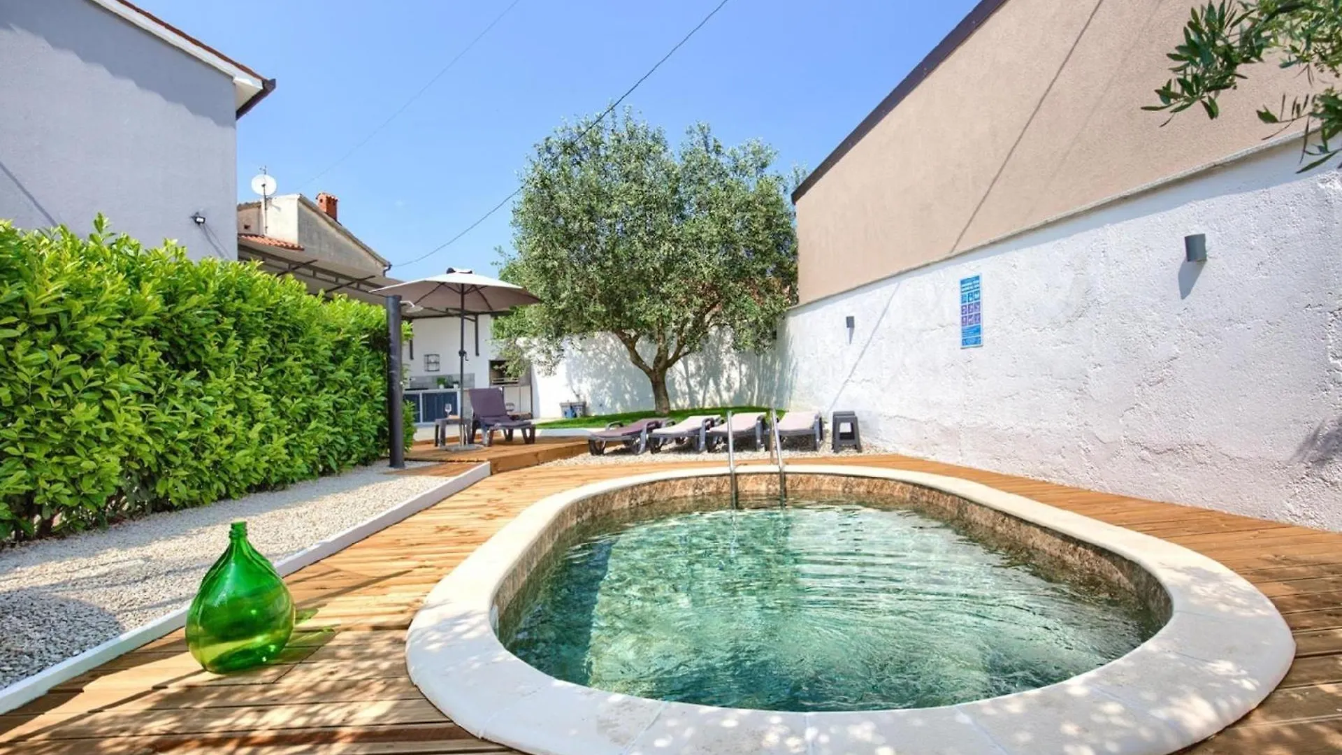 Ferienhaus Mit Privatpool Fuer 6 Personen Ca 140 Qm In Loborika, Istrien Suedkueste Von Istrien 0*, Loborika Croatia