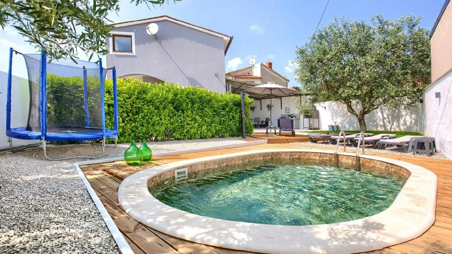 Ferienhaus Mit Privatpool Fuer 6 Personen Ca 140 Qm In Loborika, Istrien Suedkueste Von Istrien Loborika